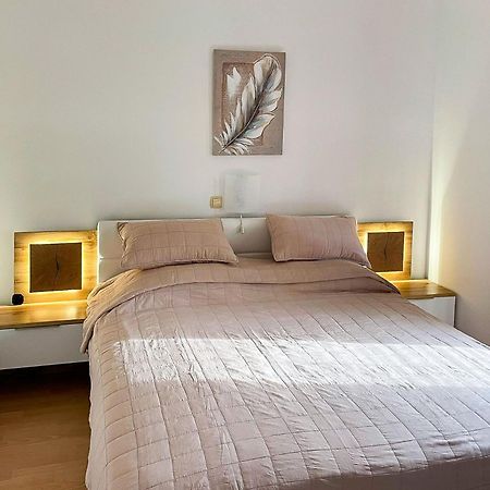 Apartments Helena لوبار المظهر الخارجي الصورة