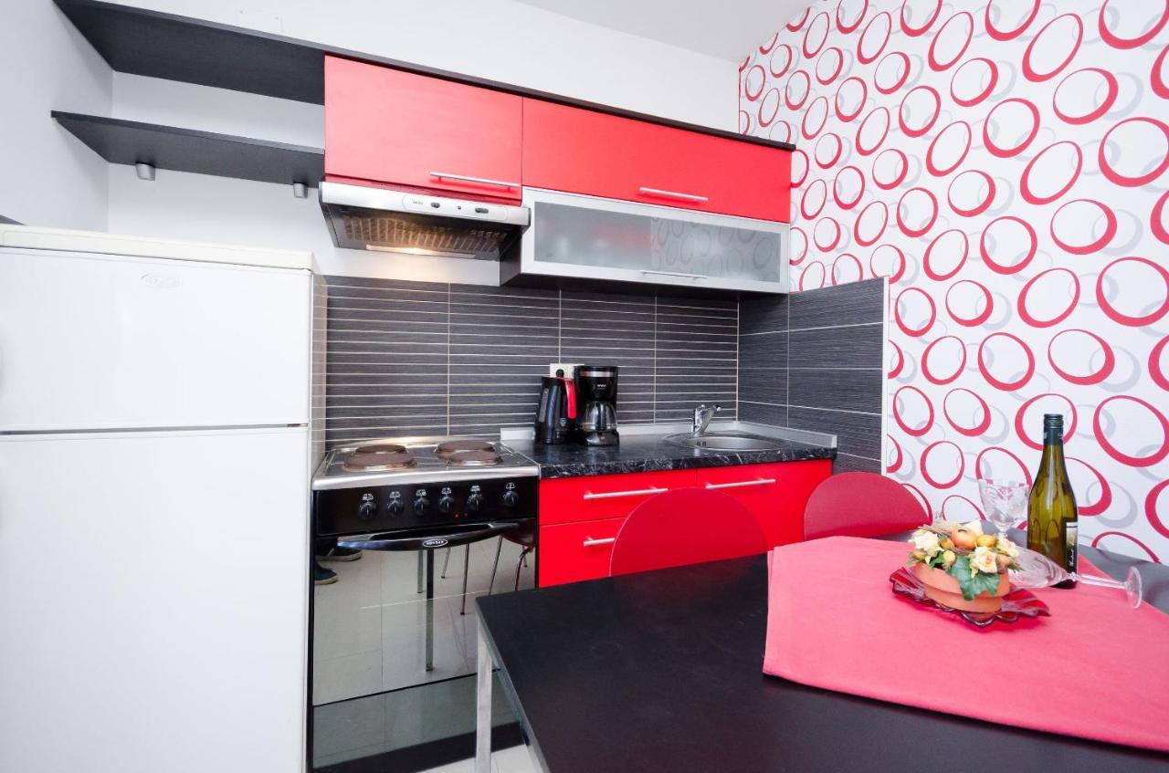 Apartments Helena لوبار المظهر الخارجي الصورة