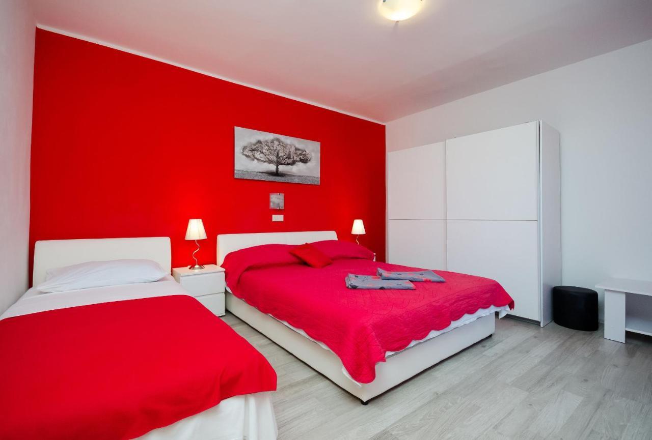 Apartments Helena لوبار المظهر الخارجي الصورة