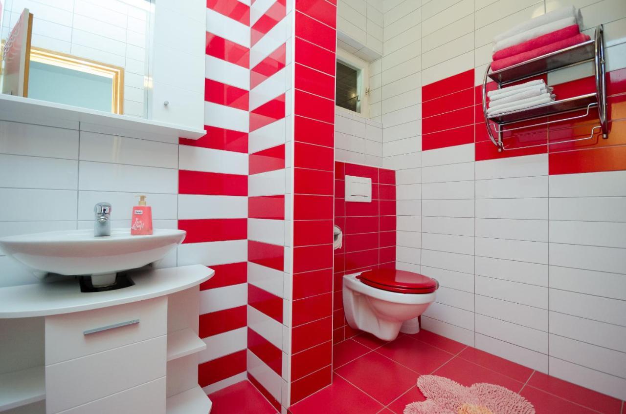 Apartments Helena لوبار المظهر الخارجي الصورة